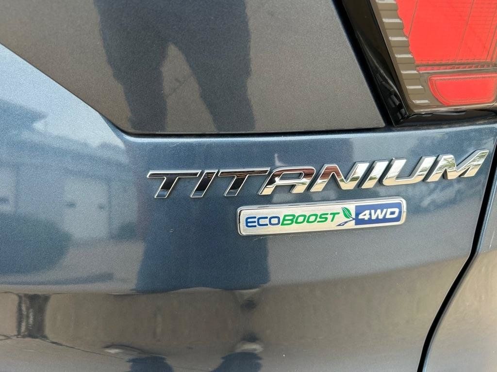Used 2018 Ford Escape Titanium AWD/4WD image 17