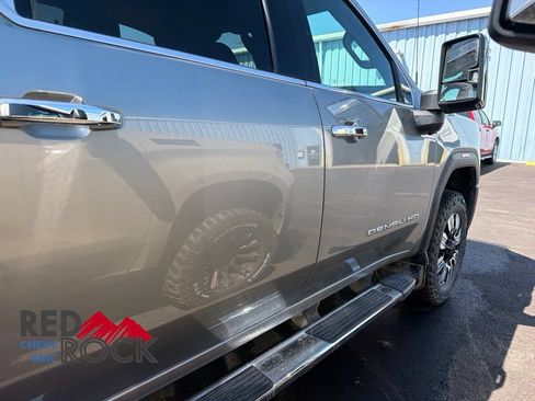 Used 2025 GMC Sierra 3500 Denali w/ Denali Reserve Package AWD/4WD image 9