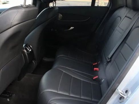 Used 2021 Mercedes-Benz GLC 300 4MATIC image 44