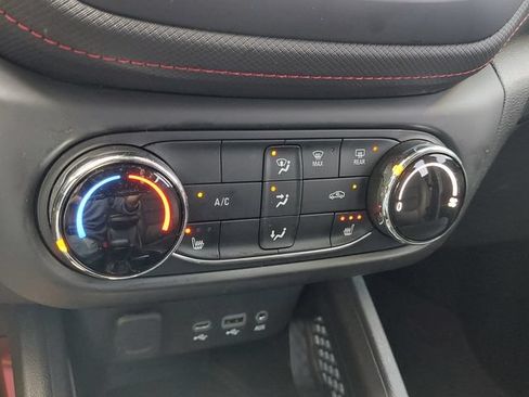 Used 2023 Chevrolet TrailBlazer RS AWD/4WD image 35