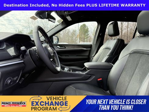 New 2026 Jeep Grand Cherokee Altitude AWD/4WD image 10