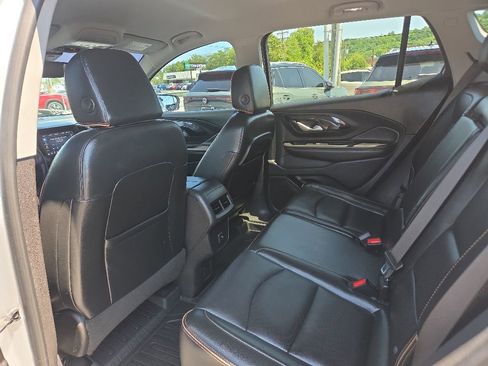 Used 2022 GMC Terrain AT4 AWD/4WD image 16