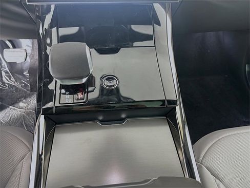 New 2026 Land Rover Range Rover Sport Dynamic SE image 18