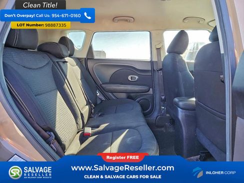 Used 2015 Kia Soul + image 13