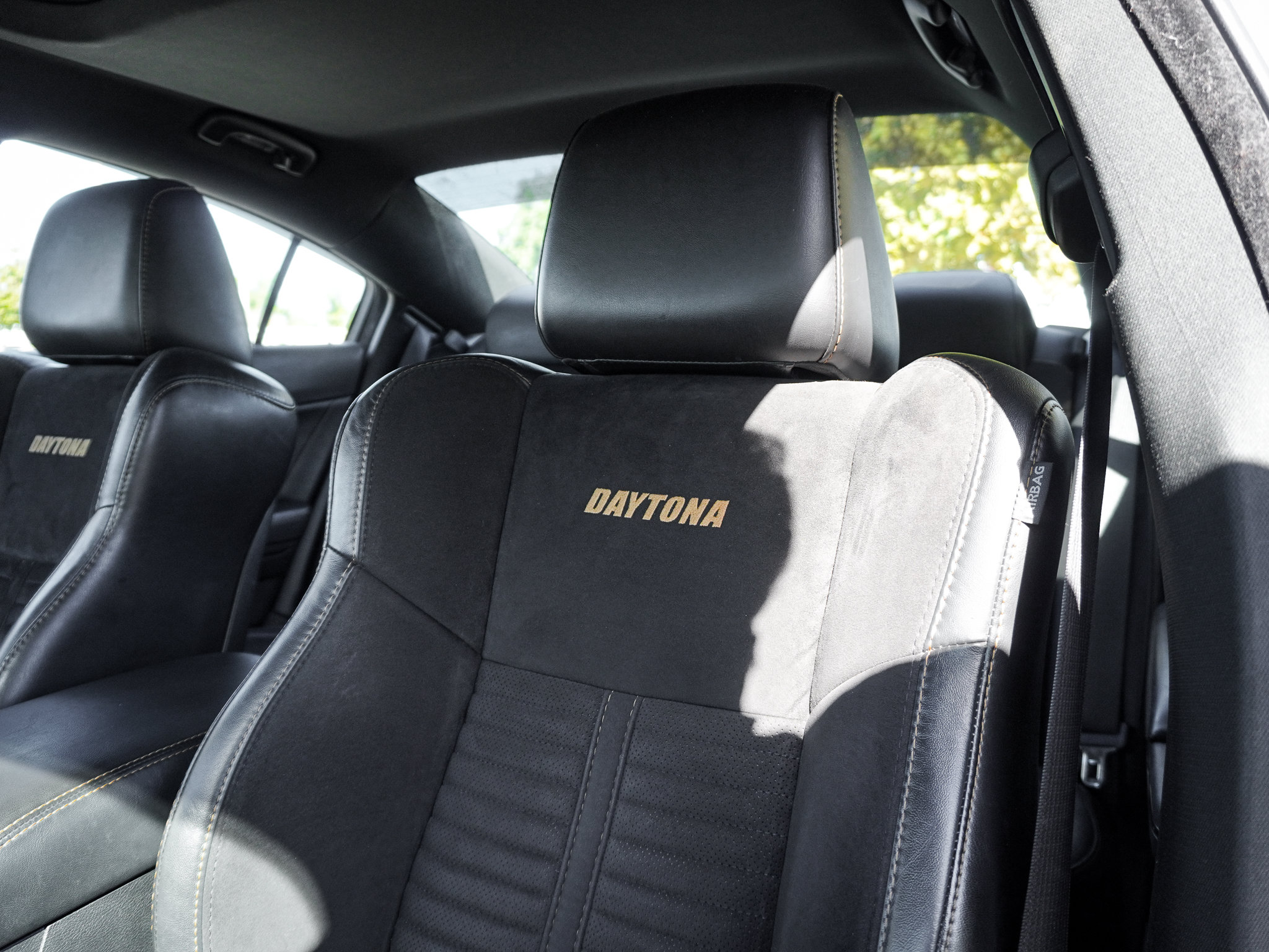 Used 2018 Dodge Charger R/T RWD image 16