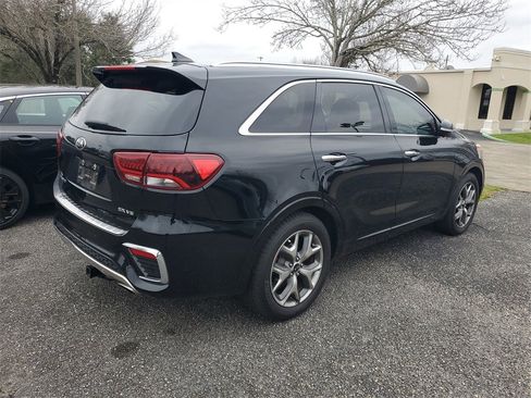Used 2019 Kia Sorento SX w/ SX Touring Package image 4