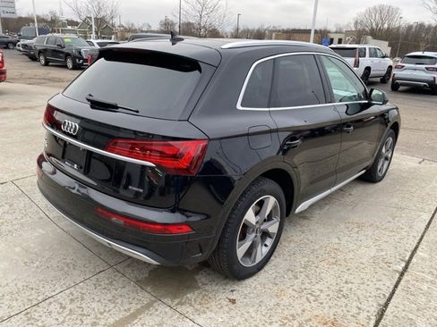 Used 2023 Audi Q5 2.0T Premium w/ Convenience Package image 3