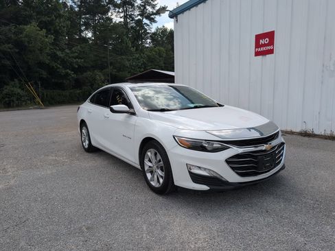 Used 2019 Chevrolet Malibu LT FWD image 1