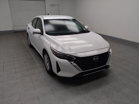 Used 2025 Nissan Sentra S FWD image 13