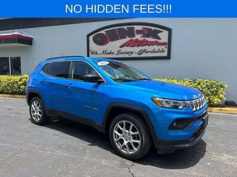 Used 2022 Jeep Compass Latitude AWD/4WD image 1