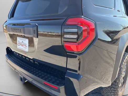 Used 2025 Toyota 4Runner SR5 image 11