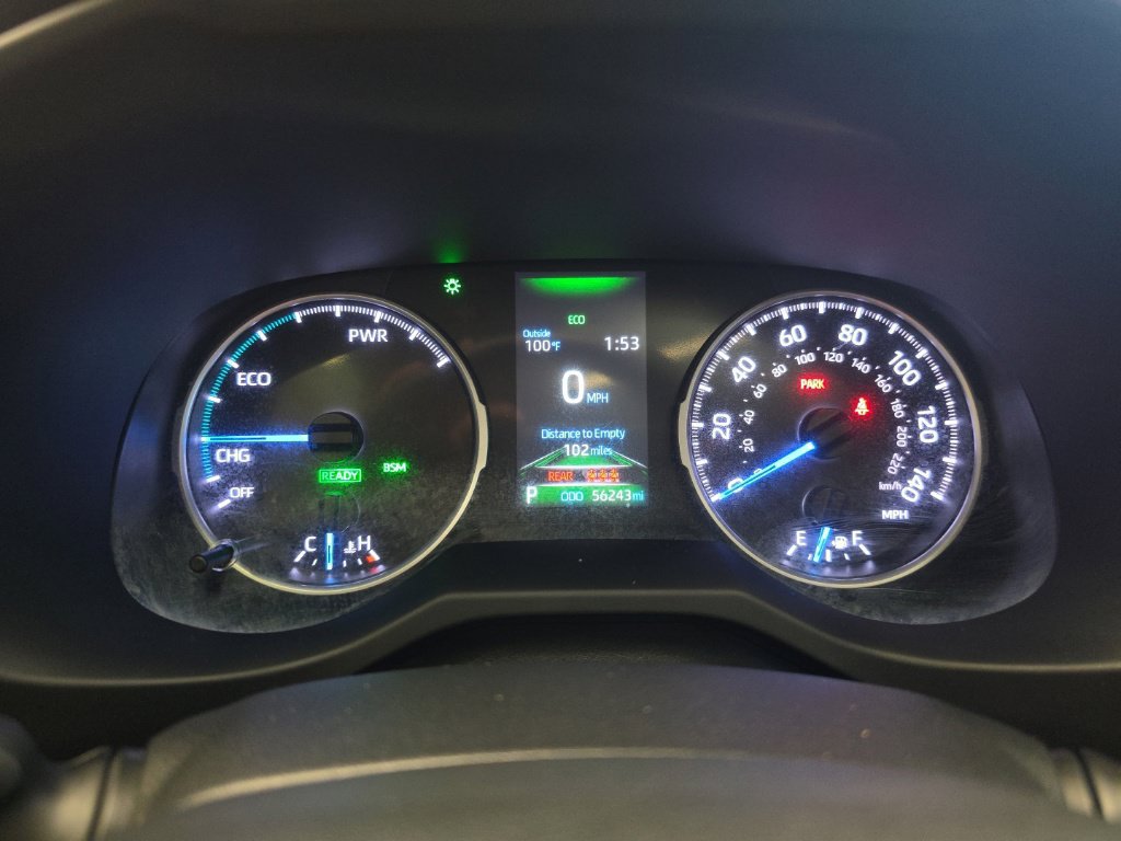 Used 2021 Toyota RAV4 XLE Premium AWD/4WD image 27