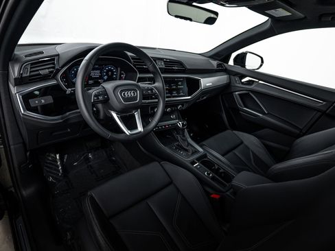 Used 2025 Audi Q3 2.0T Premium w/ Convenience Package AWD/4WD image 8