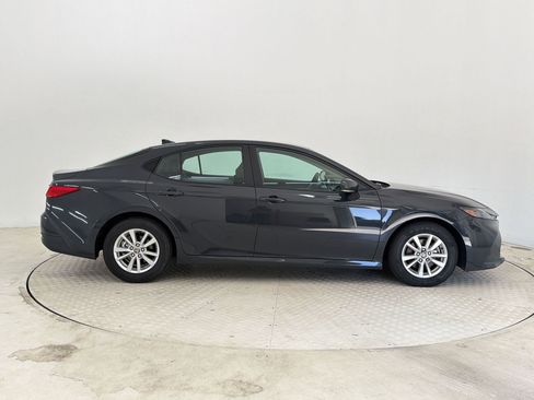 Used 2025 Toyota Camry LE FWD image 8