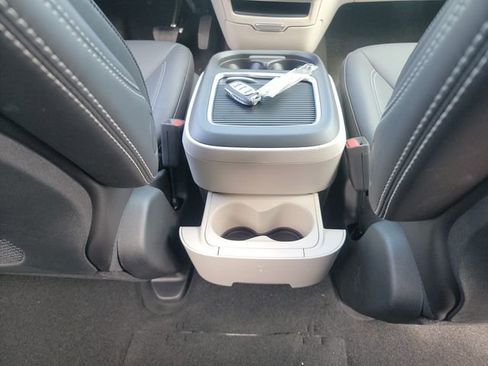 New 2023 Chrysler Pacifica Touring-L image 35