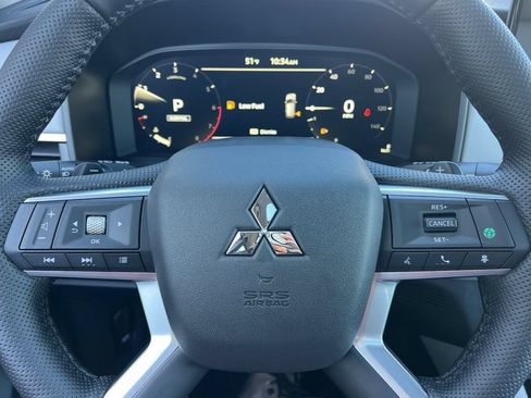 New 2026 Mitsubishi Outlander SEL FWD image 25