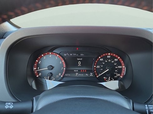 Used 2025 Nissan Frontier PRO-4X image 23