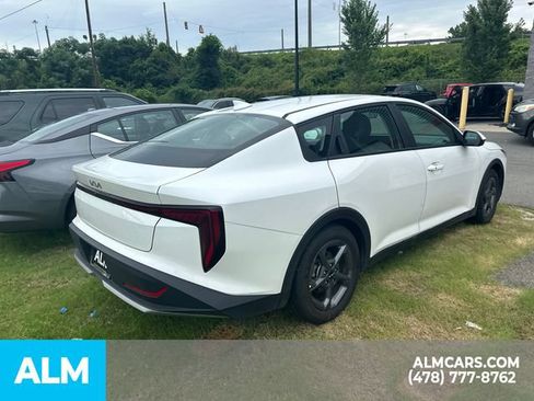 Used 2025 Kia K4 FWD image 5