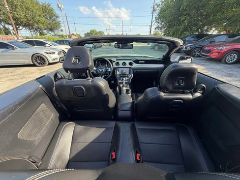 Used 2018 Ford Mustang Premium RWD image 10