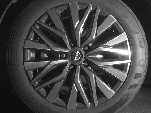 Used 2025 Nissan Altima 2.5 SV image 12