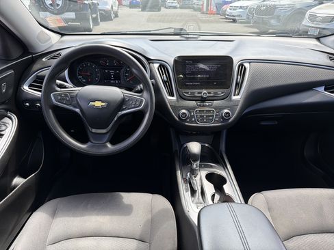 Used 2022 Chevrolet Malibu LT FWD image 10