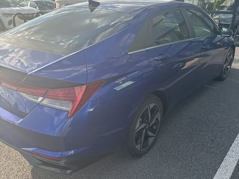 Used 2022 Hyundai Elantra SEL w/ Convenience + Premium Package image 5