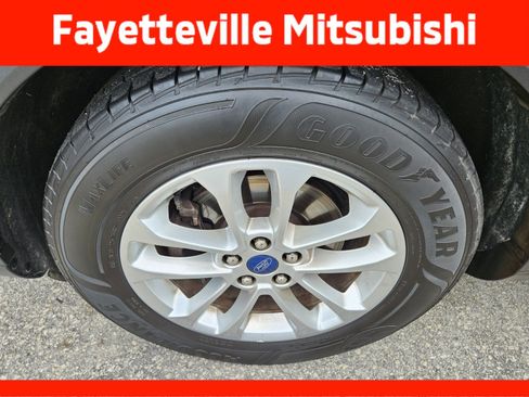 Used 2022 Ford Escape SE FWD image 7
