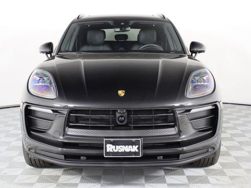 Certified 2026 Porsche Macan AWD/4WD image 10