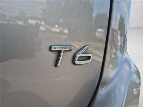 Used 2016 Volvo XC60 T6 w/ Proximity Package FWD image 15