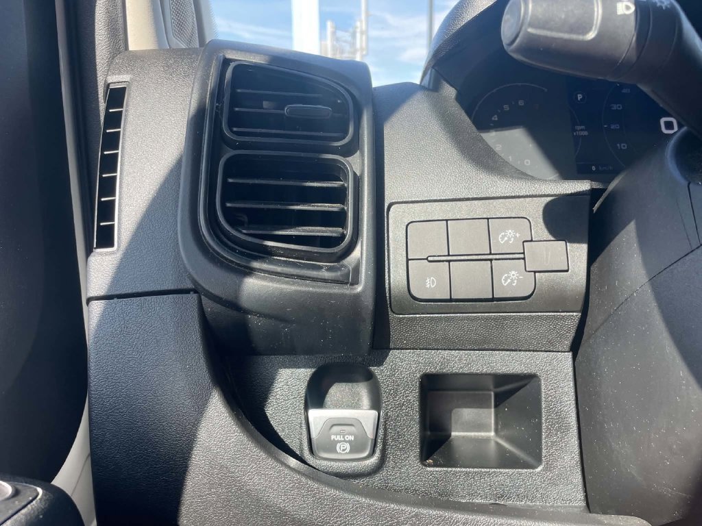 Used 2025 RAM ProMaster 2500 w/ U-Haul Equipment Group FWD image 11