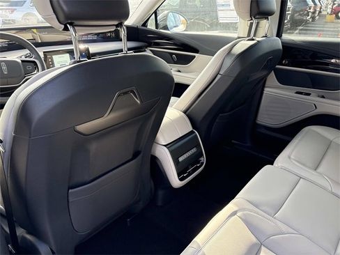 New 2026 Lincoln Nautilus Premier image 17