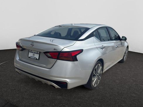 Used 2023 Nissan Altima 2.5 SL FWD image 5