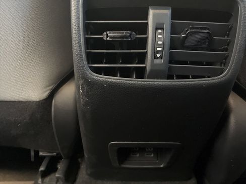 Used 2023 Toyota Corolla Cross AWD Hybrid w/ Moonroof Package image 12