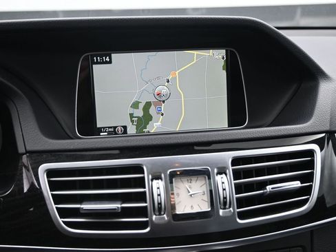 Used 2016 Mercedes-Benz E 350 4MATIC Sedan image 16