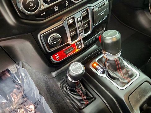 Used 2022 Jeep Gladiator Rubicon w/ LED Lighting Group image 16