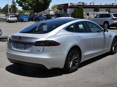 Used 2018 Tesla Model S 75D AWD/4WD image 8