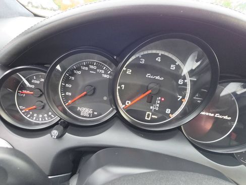 Used 2011 Porsche Cayenne Turbo AWD/4WD image 37