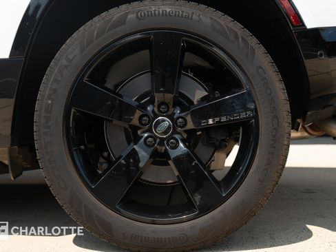 Used 2023 Land Rover Defender 110 V8 image 11