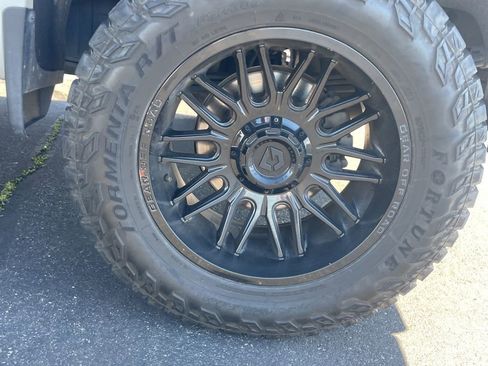 Used 2021 Chevrolet Silverado 1500 LT Trail Boss w/ Bed Protection Package image 20