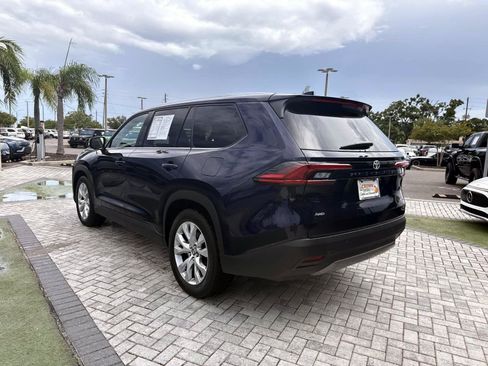 Used 2025 Toyota Grand Highlander AWD image 4