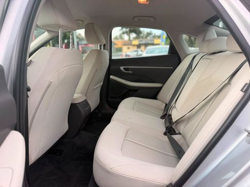 Used 2025 Hyundai Sonata SEL FWD image 15