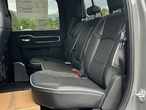 New 2026 RAM 3500 Laramie AWD/4WD image 19