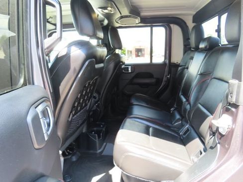 Used 2020 Jeep Gladiator Rubicon w/ Dual Top Group AWD/4WD image 22