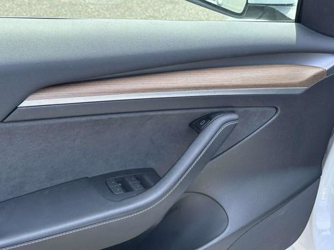 Used 2022 Tesla Model 3 Long Range AWD/4WD image 14