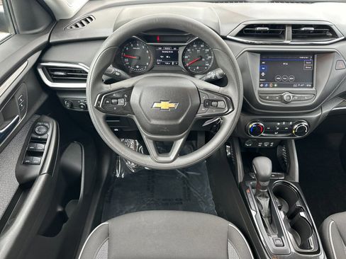 Used 2023 Chevrolet TrailBlazer LS image 16