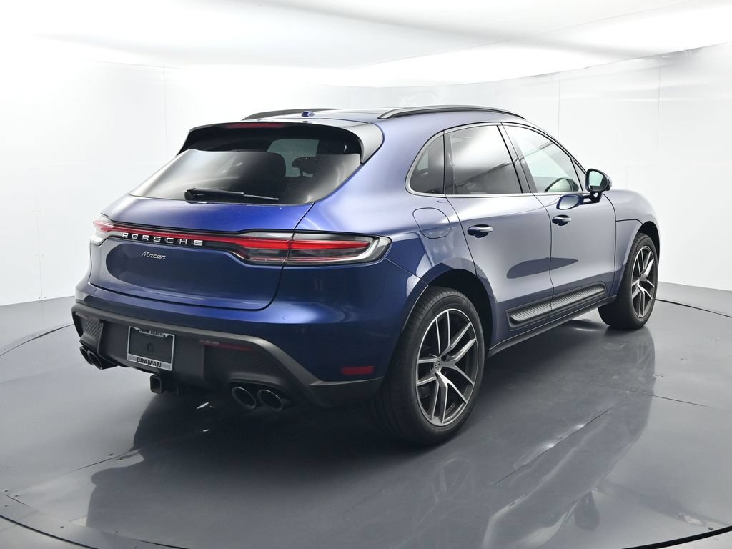 Certified 2025 Porsche Macan AWD/4WD image 14