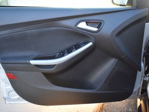Used 2014 Ford Focus SE w/ Equipment Group 201A image 14