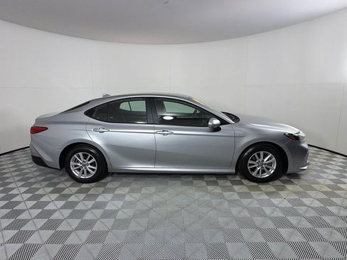 Used 2025 Toyota Camry LE FWD image 4