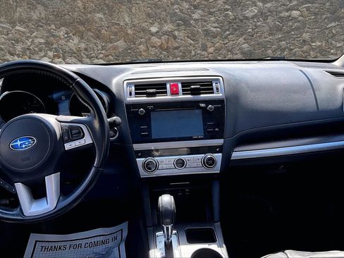 Used 2017 Subaru Legacy 2.5i Limited image 5