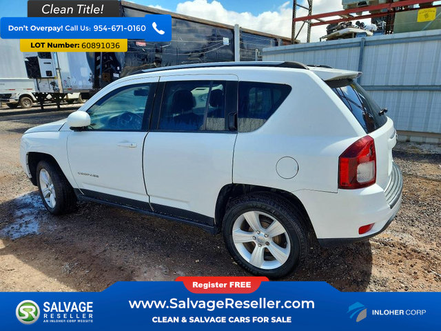 Used 2016 Jeep Compass Latitude FWD image 3